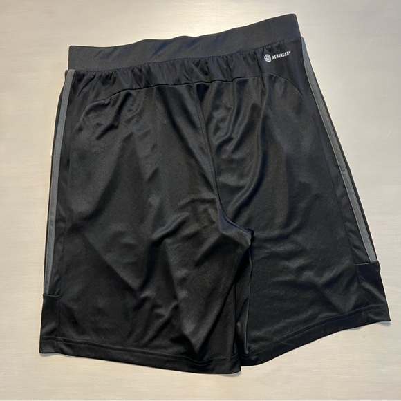 Adidas 3S PES 9" Short in black/gray - Picture 2 of 12